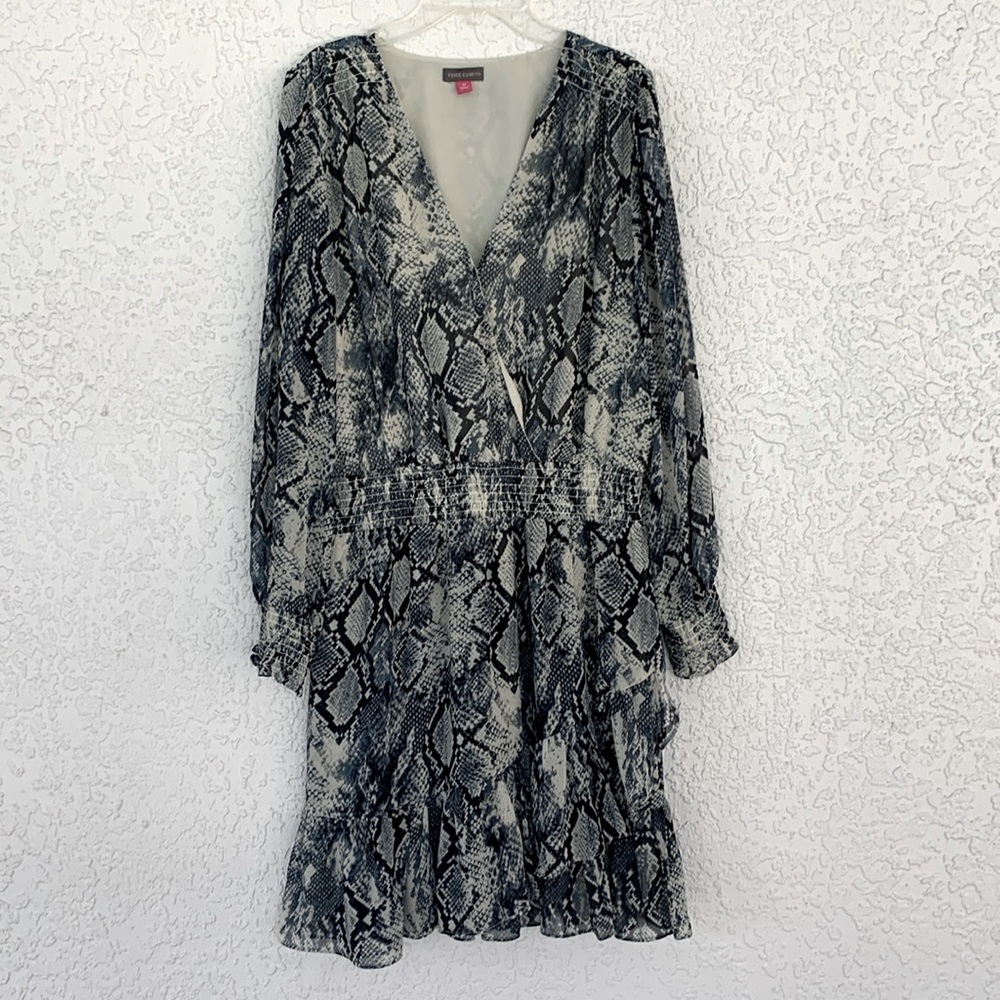 Vince Camuto snake print long sleeves blue dress size M